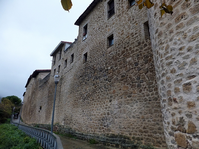 Muralla urbana de Antoñana