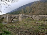 Puente medieval de Aprikano