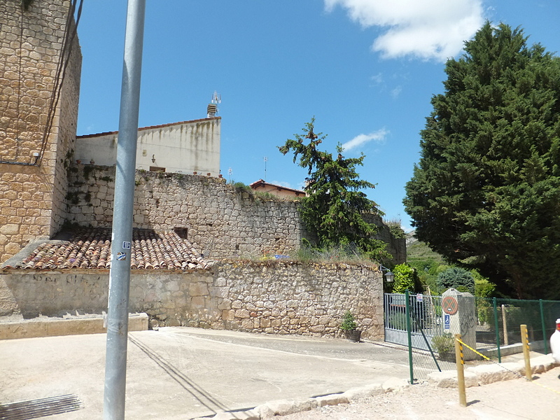 Muralla urbana de Salinillas de Buradón