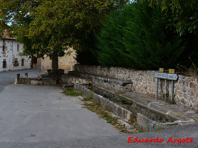 Fuente-abrevadero de Zalduondo