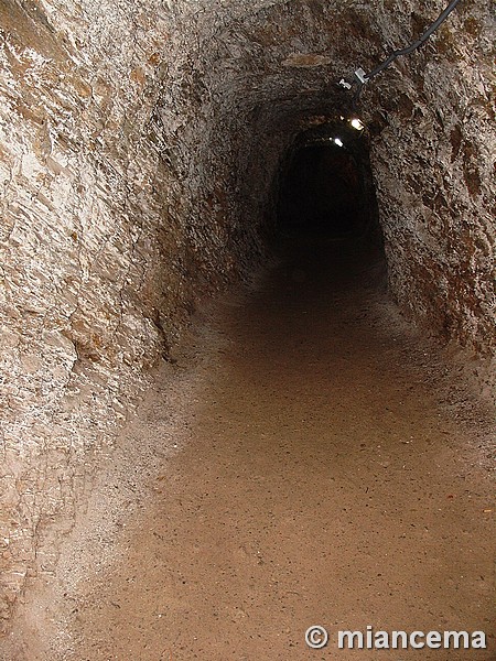 Refugio antiaéreo de la Plaza Vieja