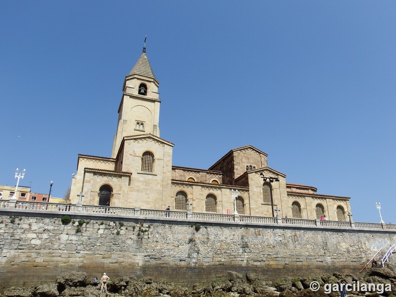 Iglesia de San Pedro Apóstol