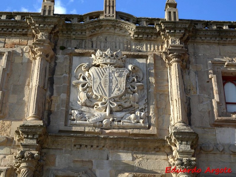 Palacio fortificado de Revillagigedo