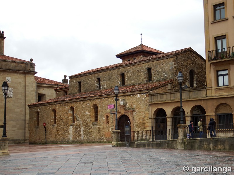 Iglesia de San Tirso El Real