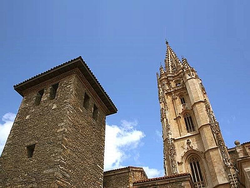 Iglesia de San Tirso El Real