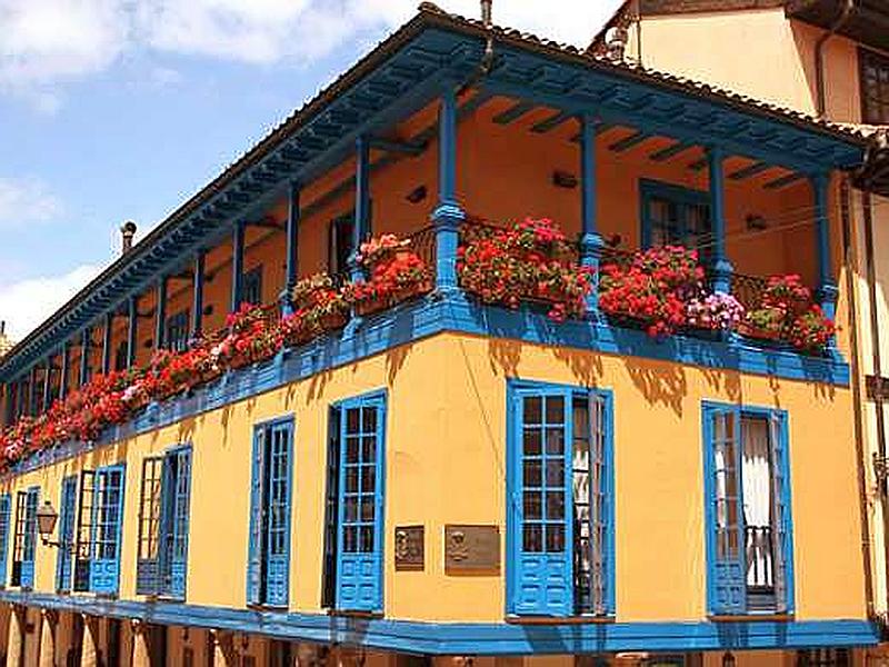 Plaza y Mercado del Fontán