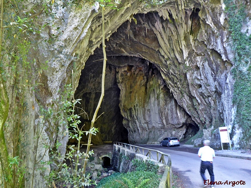 La Cuevona