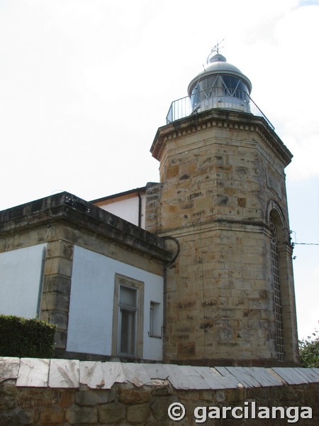 Faro de Tazones