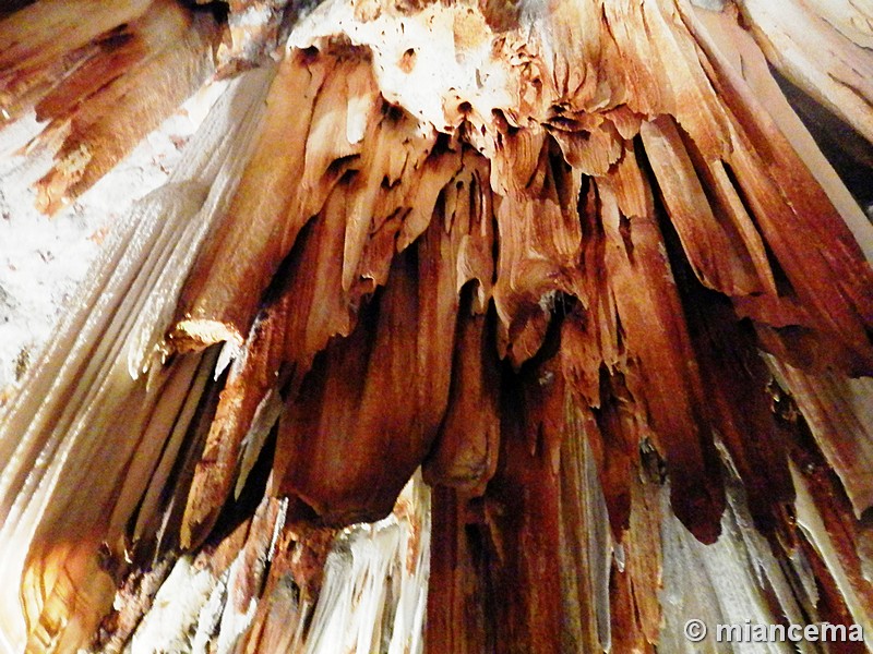 Cuevas del Cerro del Águila