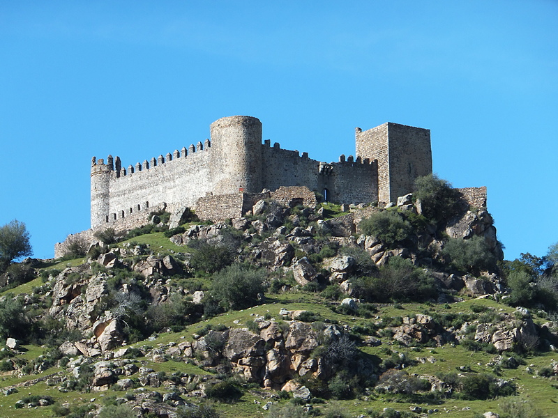 Castillo de Burguillos del Cerro