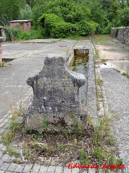 Fuente abrevadero de Jaramillo Quemado