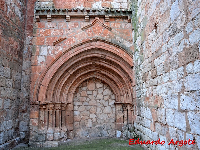 Iglesia fortificada de San Miguel