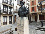 Monumento a Juan de Salazar y Espinosa