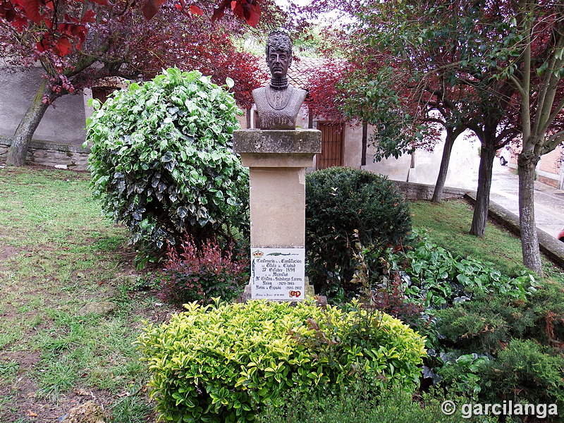 Monumento a la Reina María Cristina