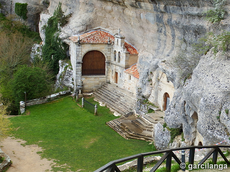 Ermita Cueva de San Tirso y San Bernabé