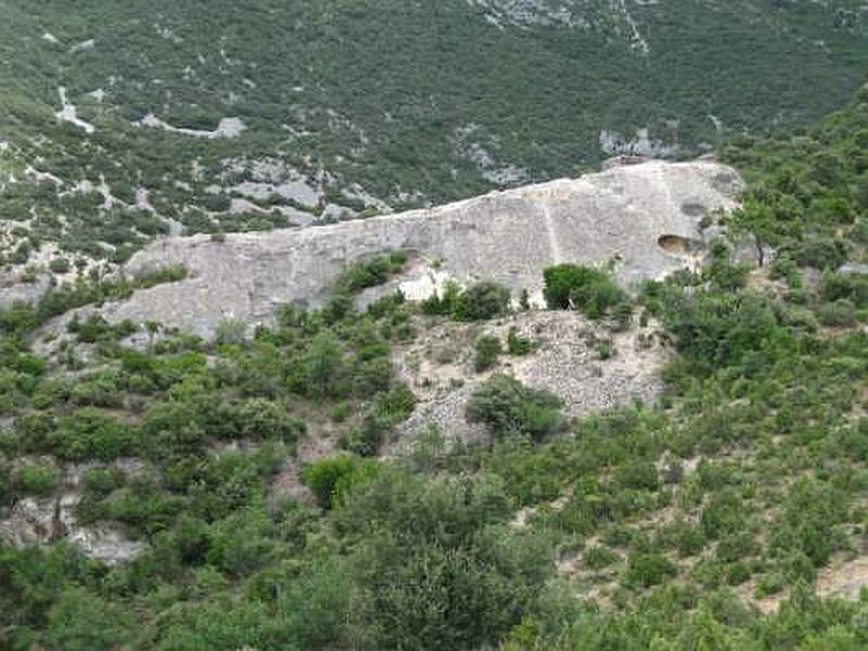 Necrópolis de la Peña del Mazo