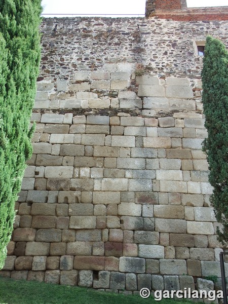 Muralla urbana de Coria