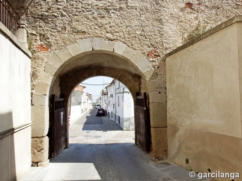 Muralla urbana de Coria