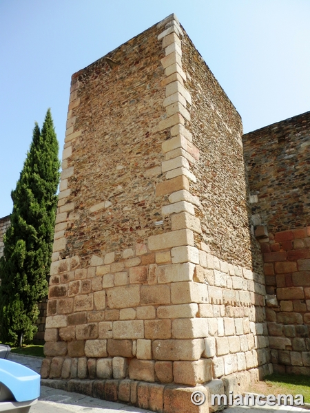 Muralla urbana de Coria