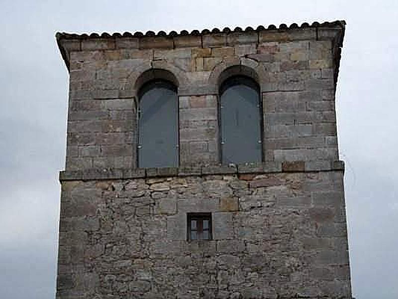 Torre de la antigua iglesia de Ibio