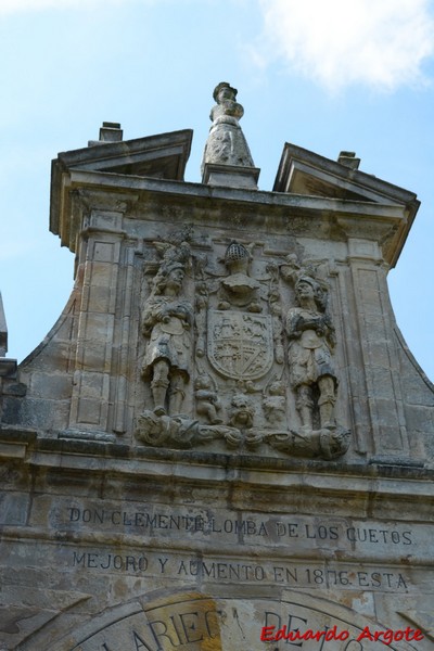 Casa de Cuetos y Torre de Sobremazas