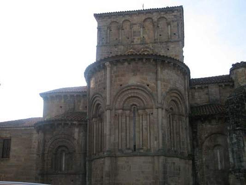 Colegiata y Claustro de Santa Juliana