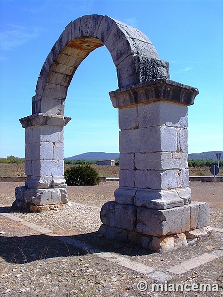 Arco romano de Cabanes