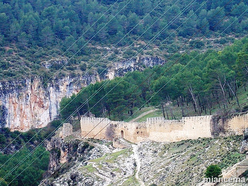 Muralla urbana de Alarcón