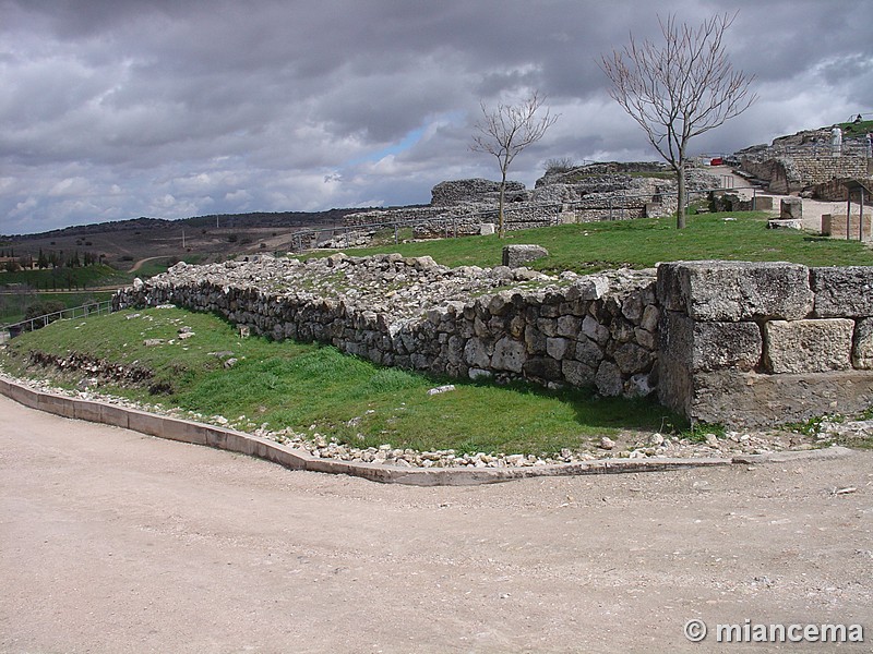 Muralla urbana de Segobriga