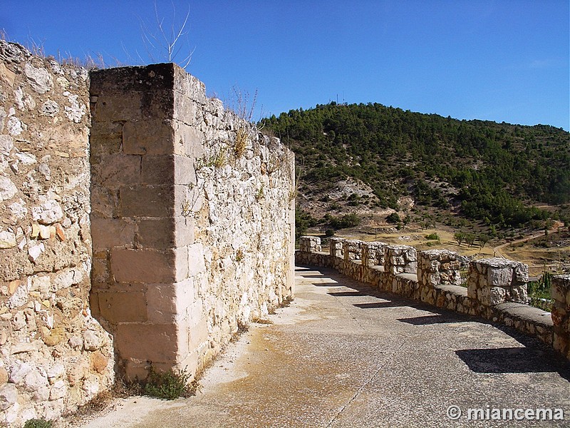 Castillo de Alhóndiga