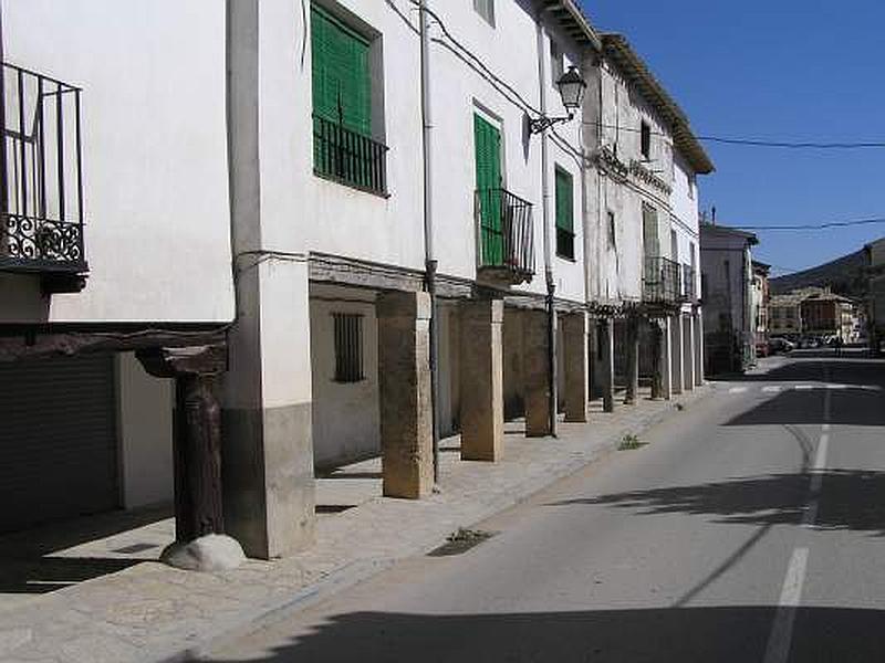 Calles con soportales de Tendilla