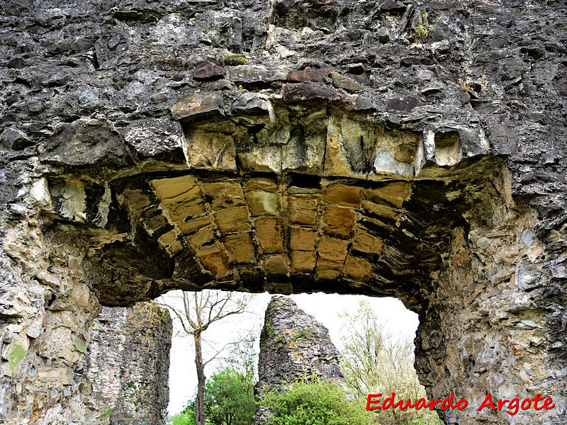 Castillo Gazteluzar