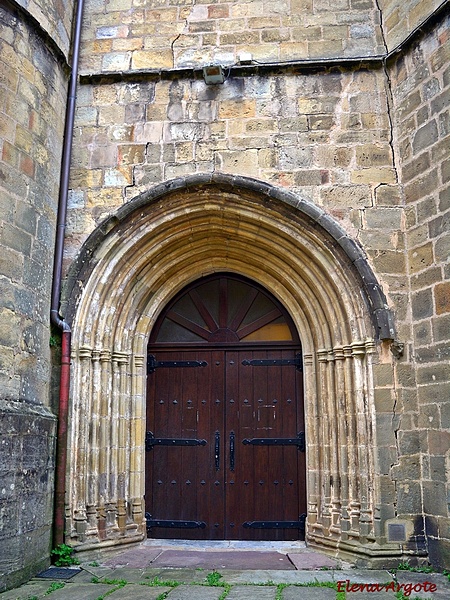 Iglesia de San Esteban de Lartaun