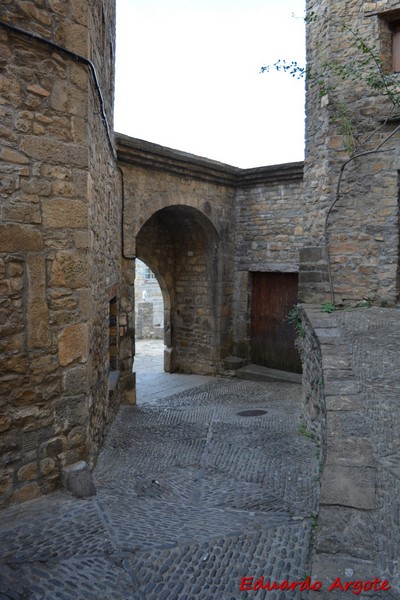 Muralla urbana de Aínsa