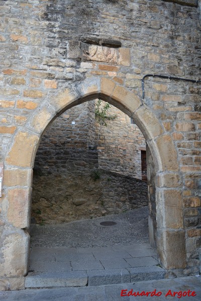 Muralla urbana de Aínsa