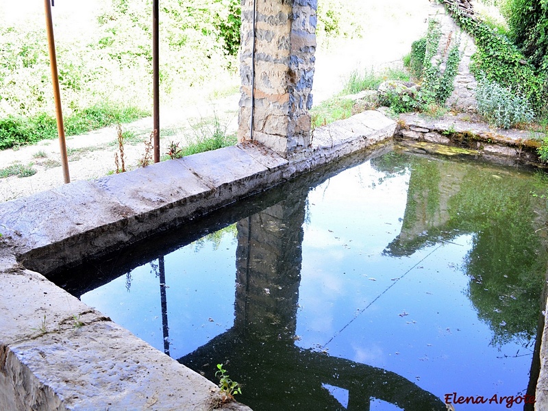 Fuente-abrevadero-lavadero de Arcusa