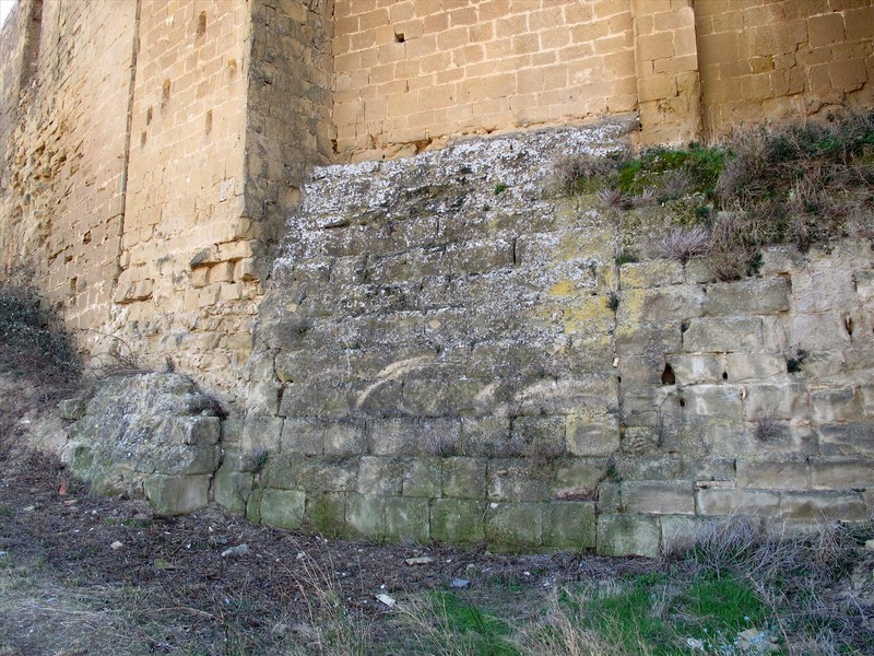 Castillo de Montearagón