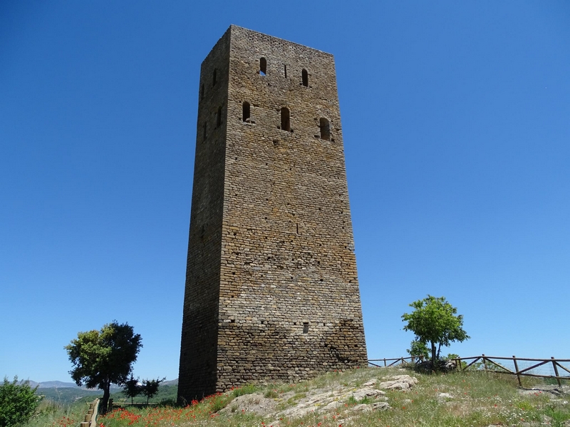 Castillo de Luzás