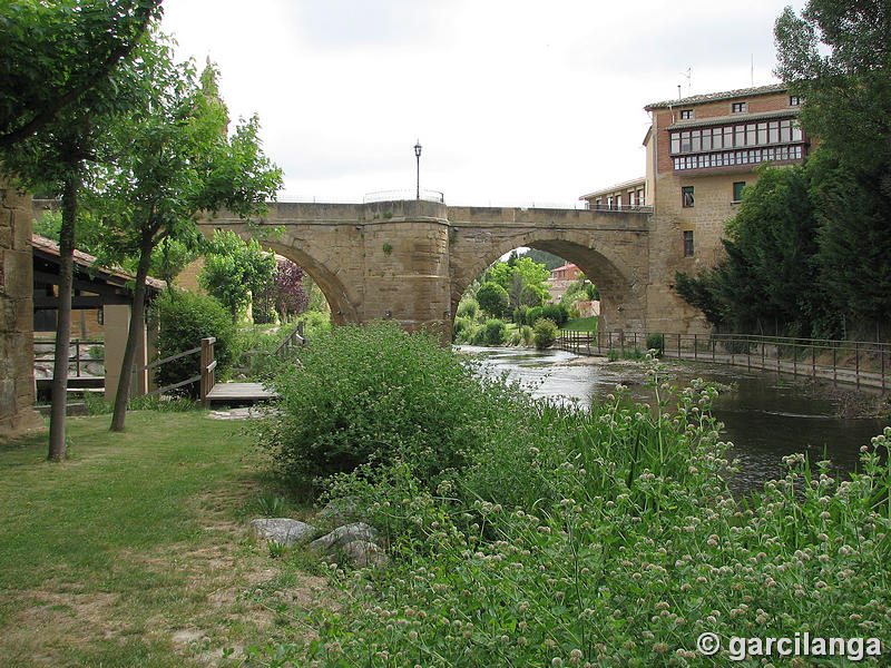 Puente medieval de Cuzcurrita de Río Tirón