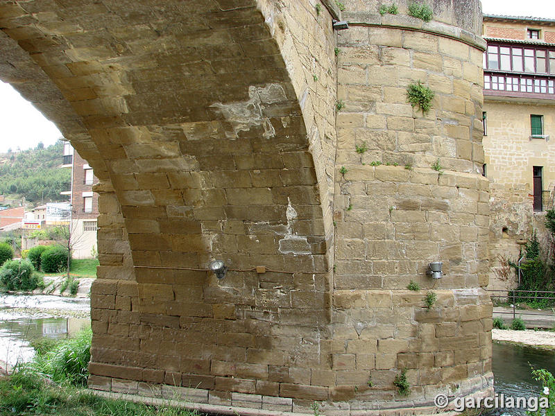 Puente medieval de Cuzcurrita de Río Tirón