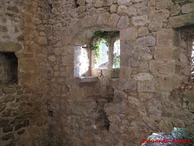 Castillo de Castañares de las Cuevas