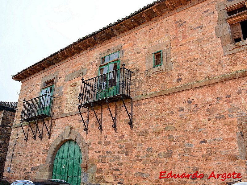 Casona de los Salvadores