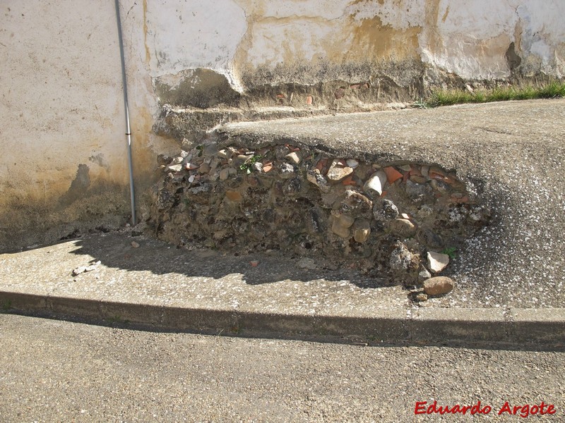 Muralla urbana de Rueda del Almirante