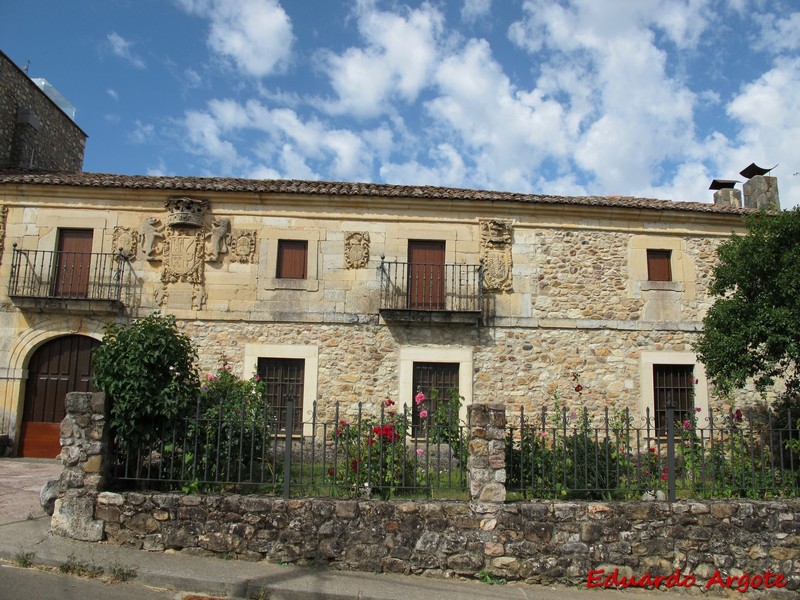 Castillo de los Álvarez Acebedo