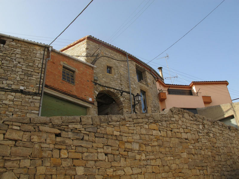 Muralla urbana de La Guàrdia Lada