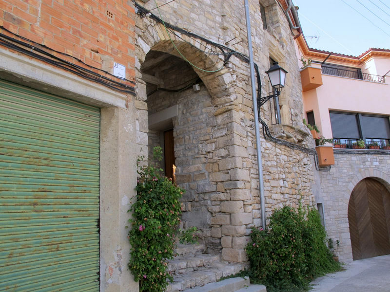 Muralla urbana de La Guàrdia Lada