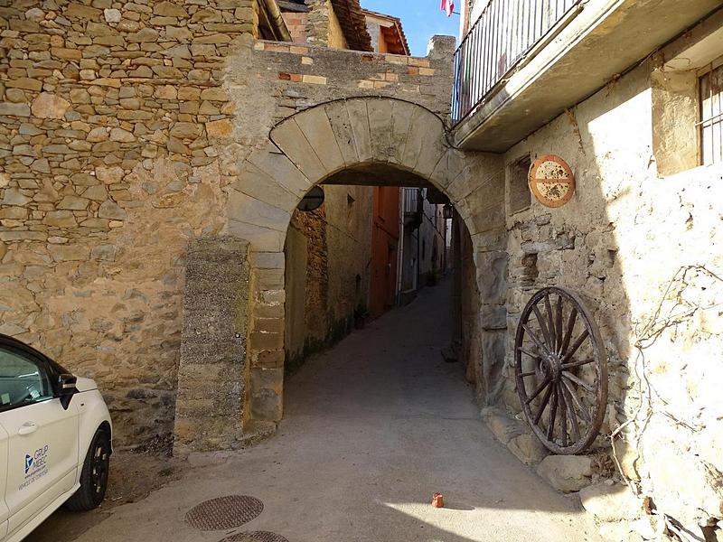 Muralla urbana de Santa Maria de Meià