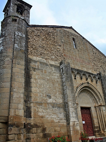 Iglesia de San Vicente de Pombeiro