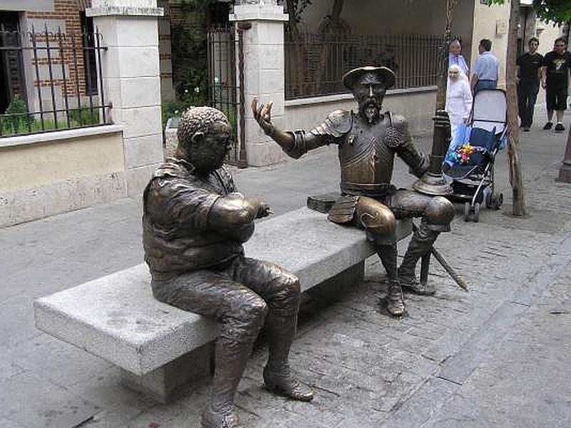 Estatua de Don Quijote y Sancho Panza