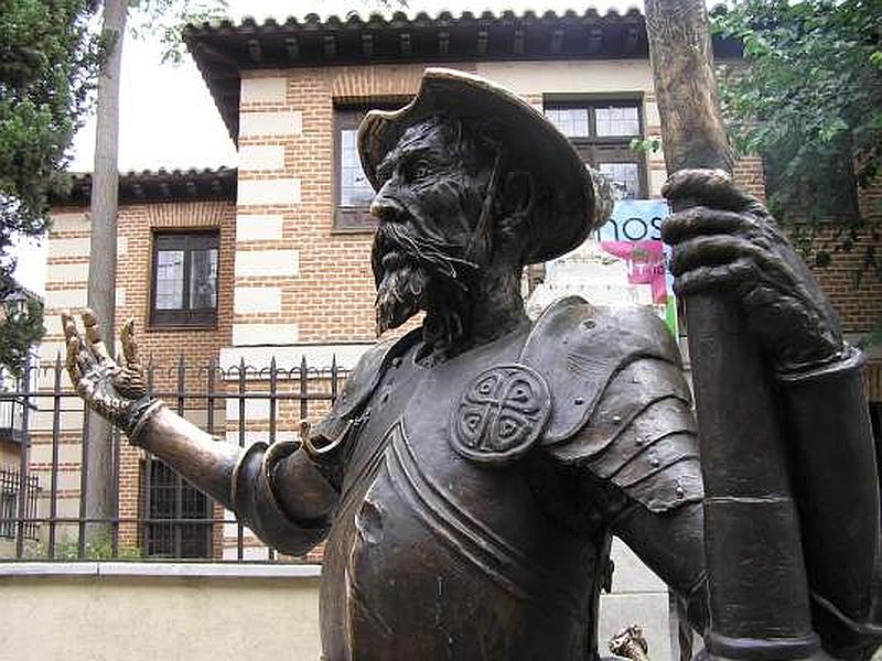 Estatua de Don Quijote y Sancho Panza